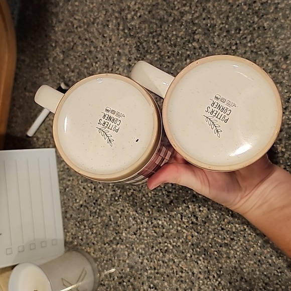 2 STUNNING POTTERS CORNER MUGS - Picture 5 of 8